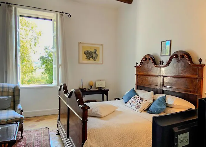 Giulia Вилла Поццуоли