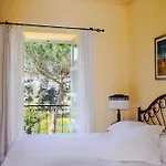 Giulia Villa *