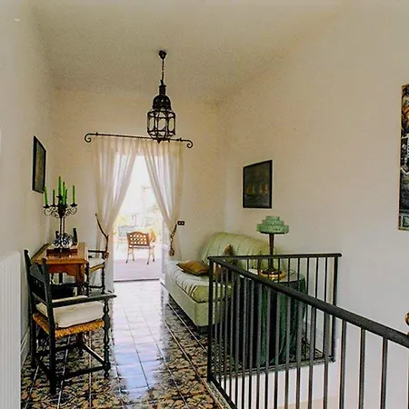 Giulia Villa *